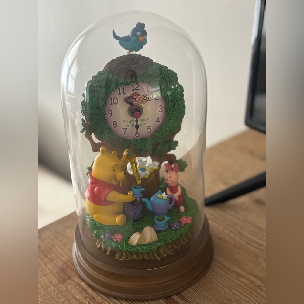 Winnie the Pooh and Piglet Glass Dome Clock Figurine Vintage